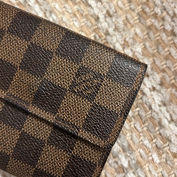 Louis Vuitton Wallet - Picture 12 of 15